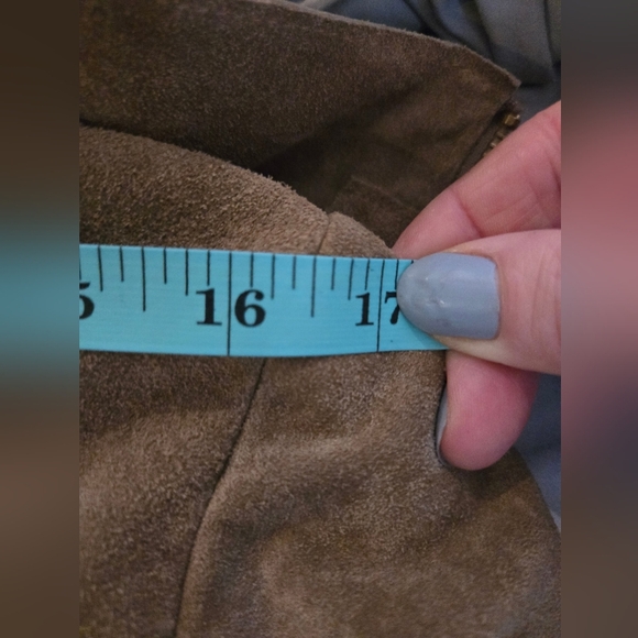 Bcbg Maxzaria | GORGEOUS Women's Tan Suede Jacket, Size M (Made Small) - Picture 9 of 10